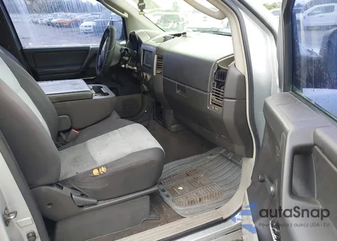 2004 Nissan Titan Xe z USA, uszkodzony, nr VIN 1N6AA06A24N587695